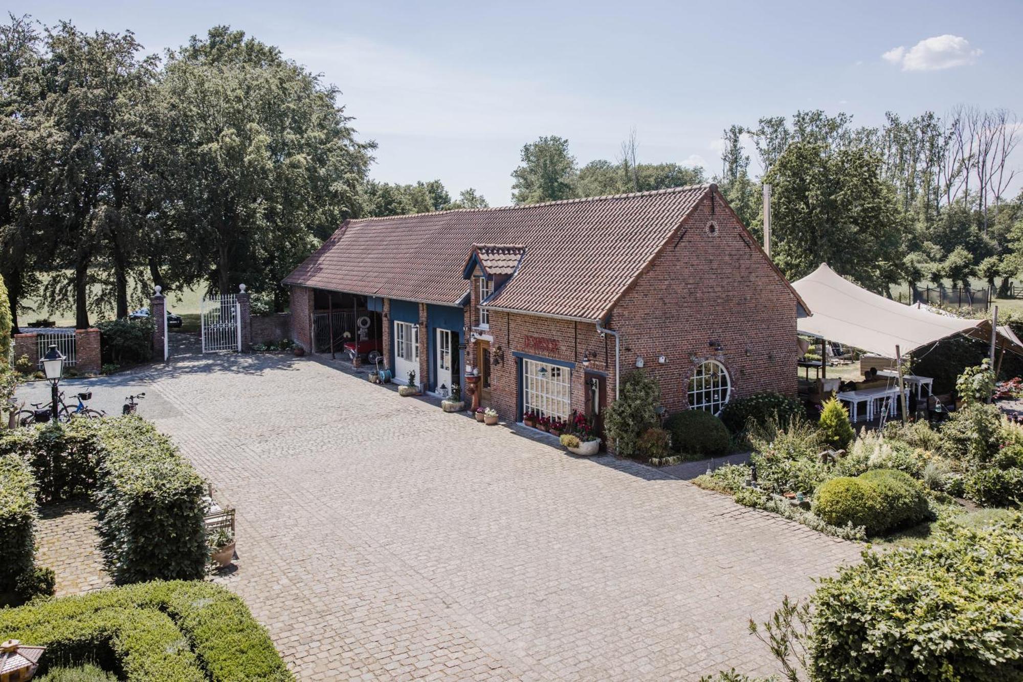 Hullebrug Bed & Breakfast 4*